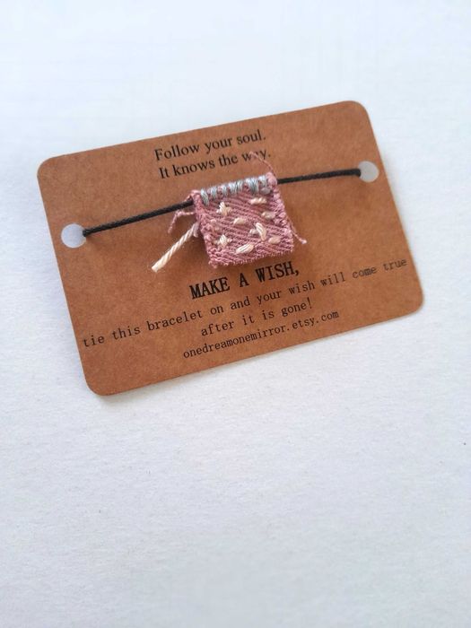 Pulseira de desejo com talismã bordado à mão Sashiko