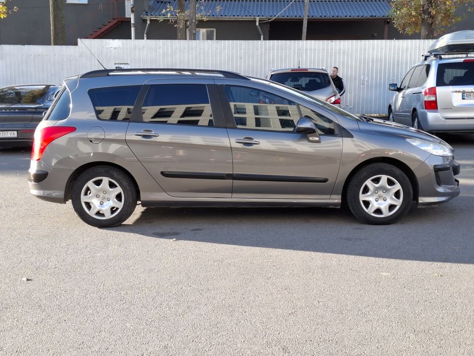 Peugeot 308  по низу ринка