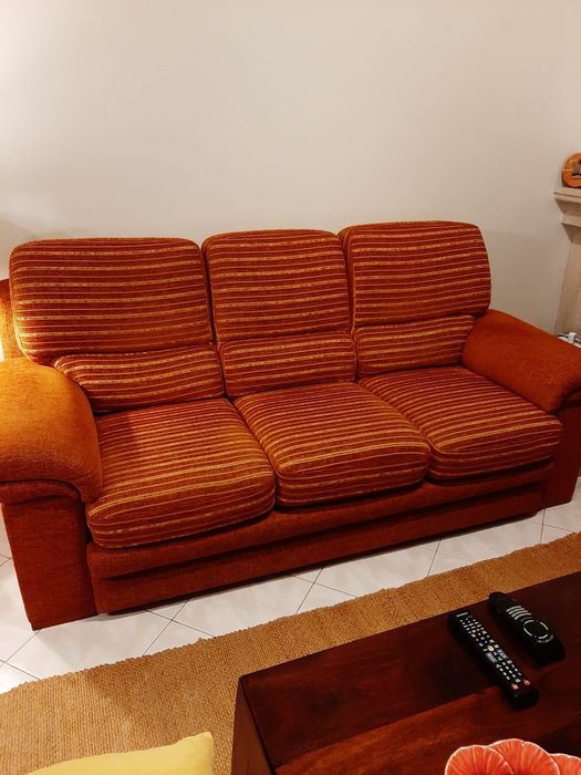 Vendo 2 Sofás Casal - pequeno e grande