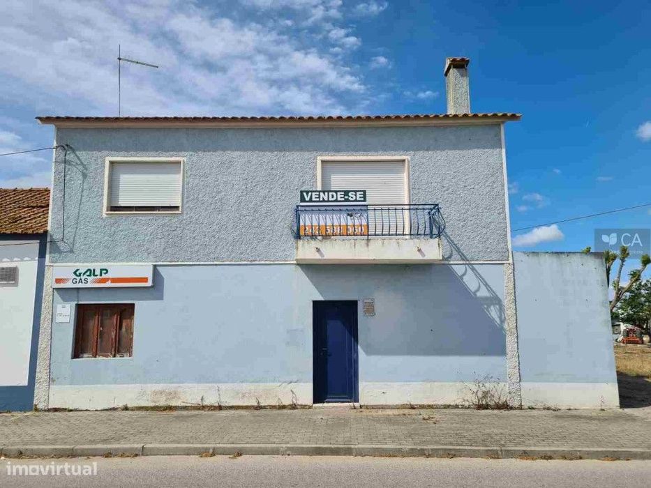 Restaurante com Casa de Habitação no 1º Andar