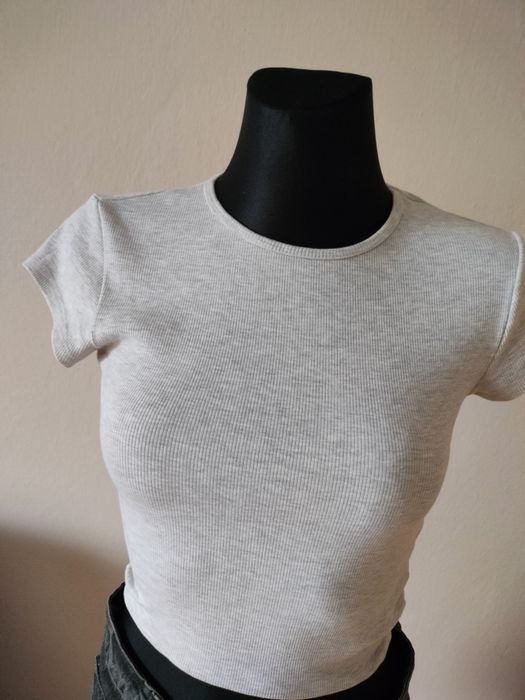 Szara podkoszulka t-shirt Bershka S