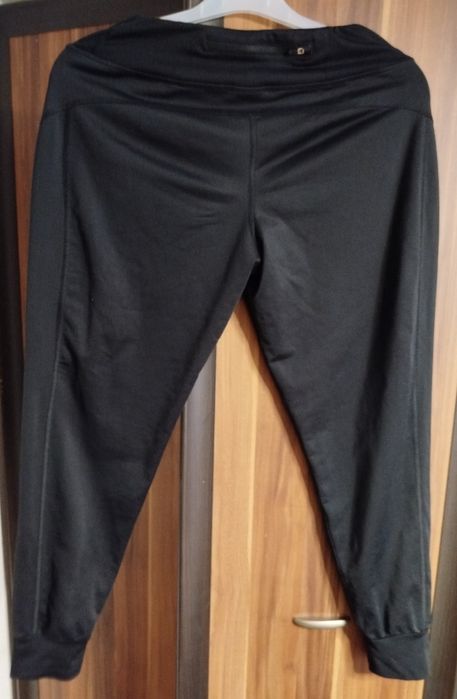 Spodnie dresowe damskie ocieplane Nike rozmiar S stan bardzo dobry