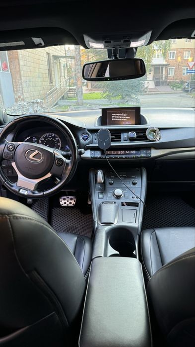 Продам Lexus CT 200h гібрид 2015