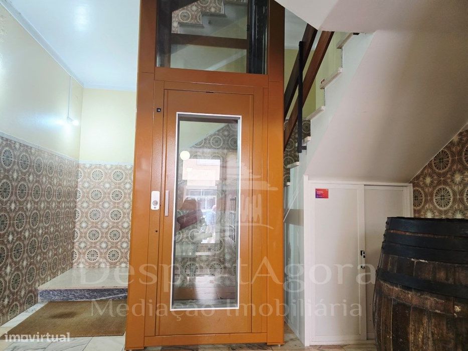 Apartamento T3 a 50 metros da estação da CP