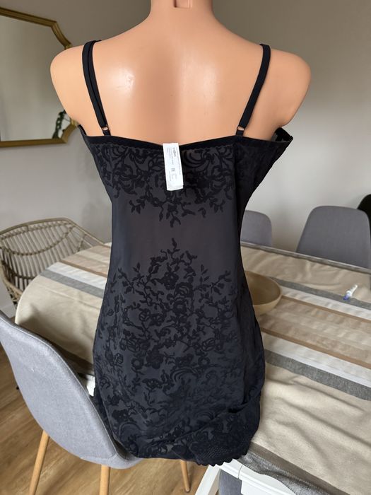 Triumph halka czarna modelująca X L