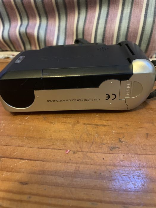 Máquina fotográfica Fuji Fujifilm Clear Shot III (1997)