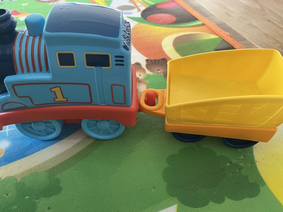 Plastikowa ciufcia  z przyczepka naciskasz guzik ciuu ciuu