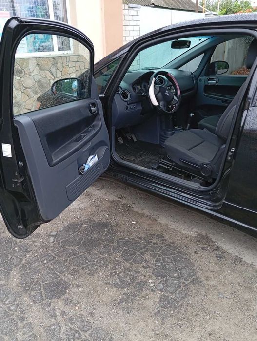 Продам Митсубісі Colt 2012 рік