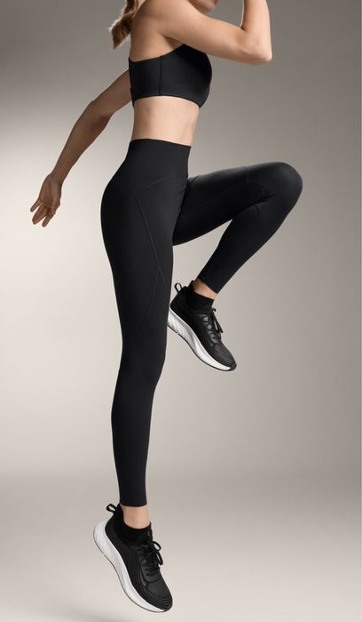 Oysho Sport Czarne Legginsy do kostek high rise Compressive M