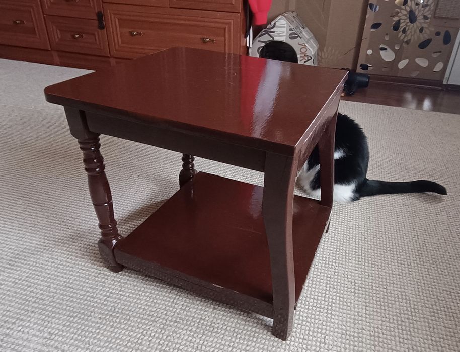 Продам столик ручной работы