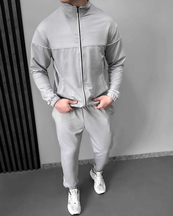 Спортивний чоловічий костюм Stride
