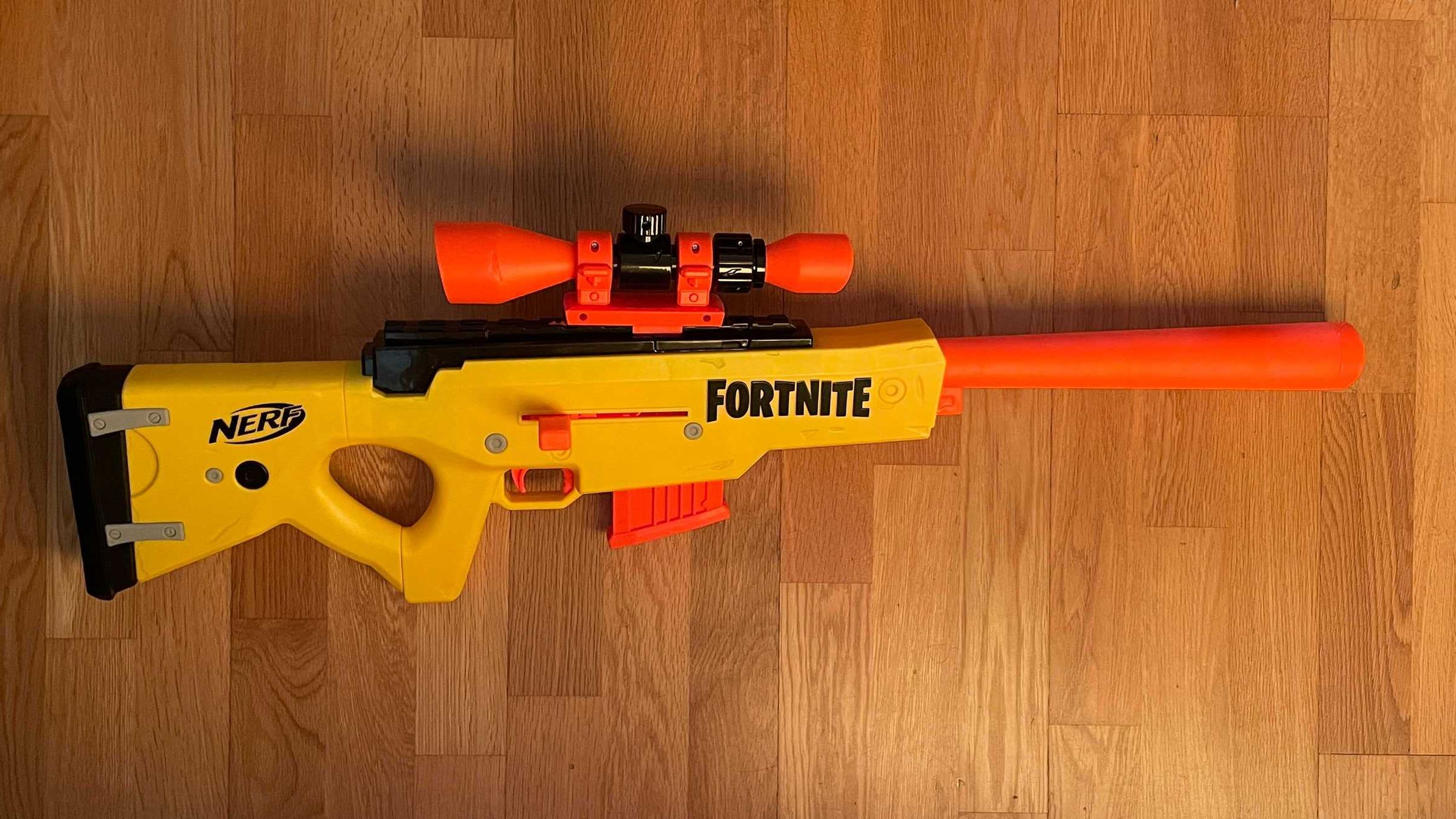 NERF espingarda com mira telescópica FORTNITE Algés, Linda-A-Velha E Cruz  Quebrada-Dafundo • OLX Portugal