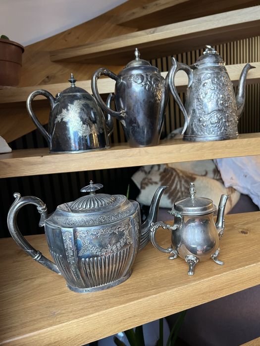 Zestaw czajników antycznych zabytkowych kolekcja 5 sztuk starocie