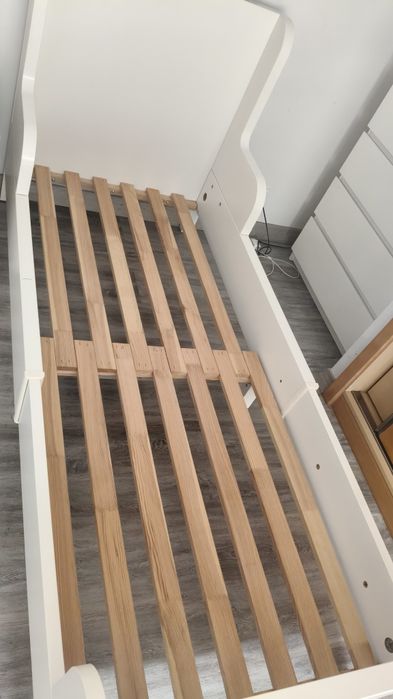 Cama regulável com colchão