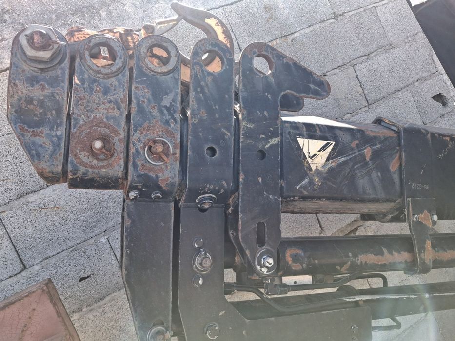 Várias gruas Hiab 060