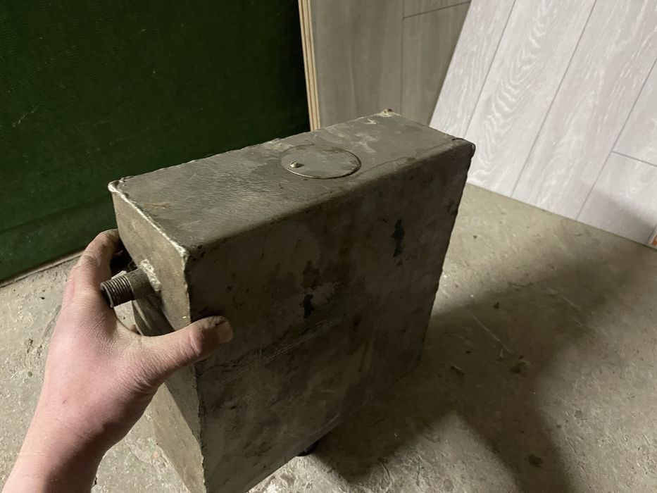 Теплообмінник твердопаливного котла Водяний бак взривний клапан