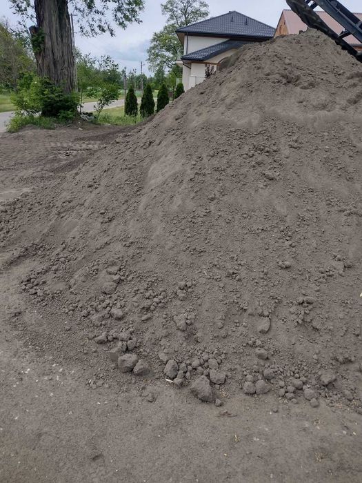 Ziemia przesiana, ogródek, czarnoziem.