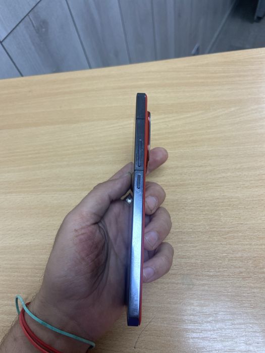 Продам vivo iqoo 12 на запчасти не вкл