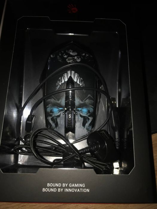 bloody r80 plus майже нова