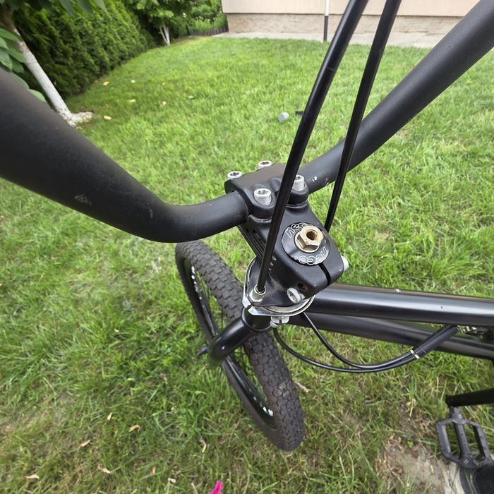 BMX Велосипед для трюків BMX