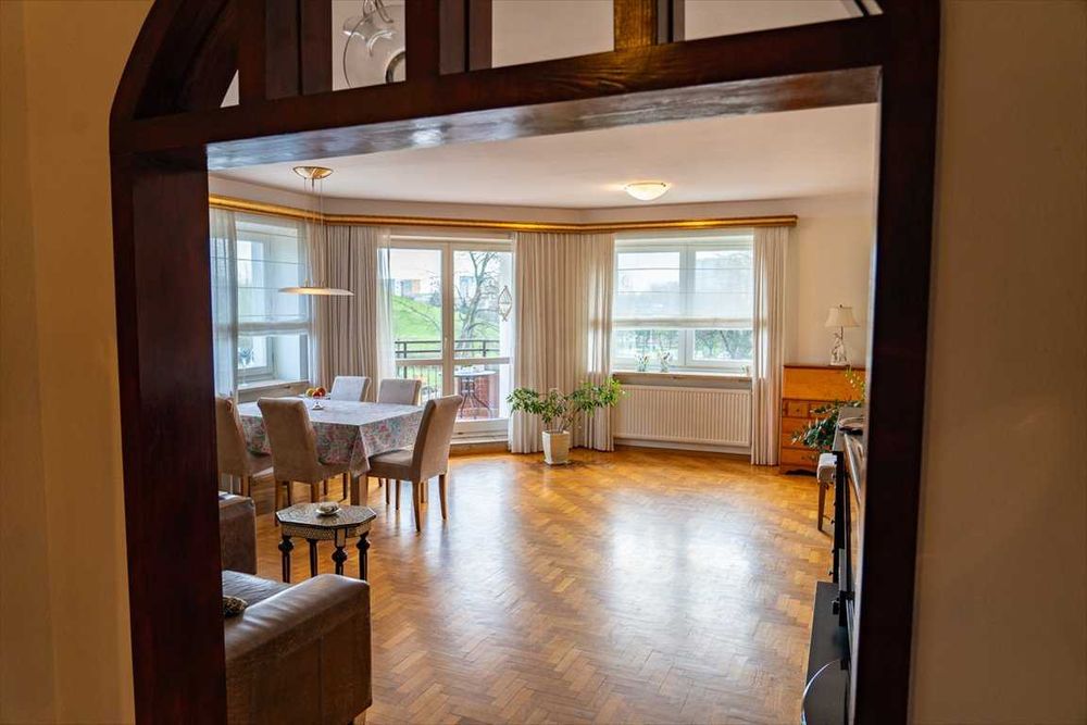 Perełka! Apartament z pięknym widokiem, metro Ursynów, garaż Bezpośrednio!