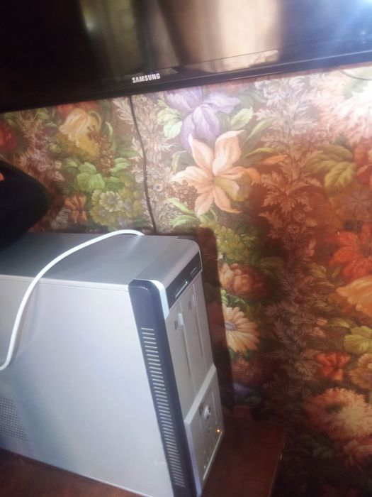 Компьютер dell .