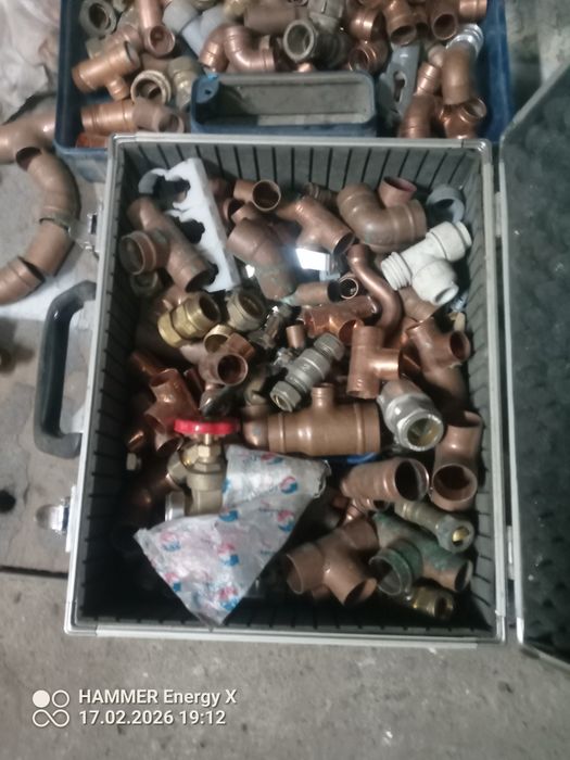 Kształtki hydrauliczne zawory pozostałości