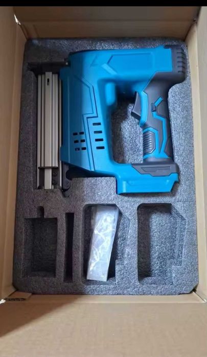 Gwoździarka do baterii Makita 18V mocno wbijajaca