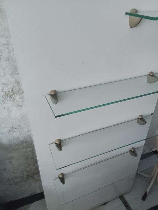 Mobiliário de cabeleireiro e barbeiro