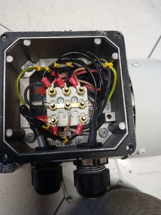 Lenze MDEMA1M080-42 Motoreduktor