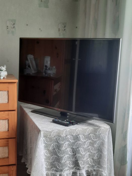 SPRAWNY 42 calowy TV CINEMA 3D SMART z systemem webOS !