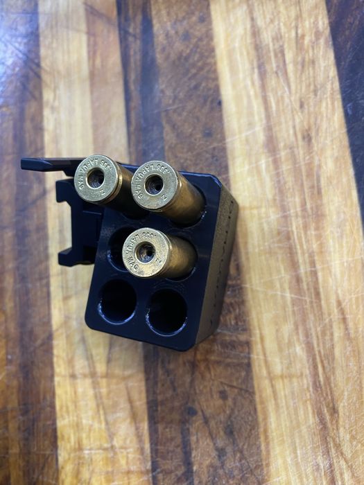 Швидкозʼємний холдер на 6 набоїв .338 на цівку