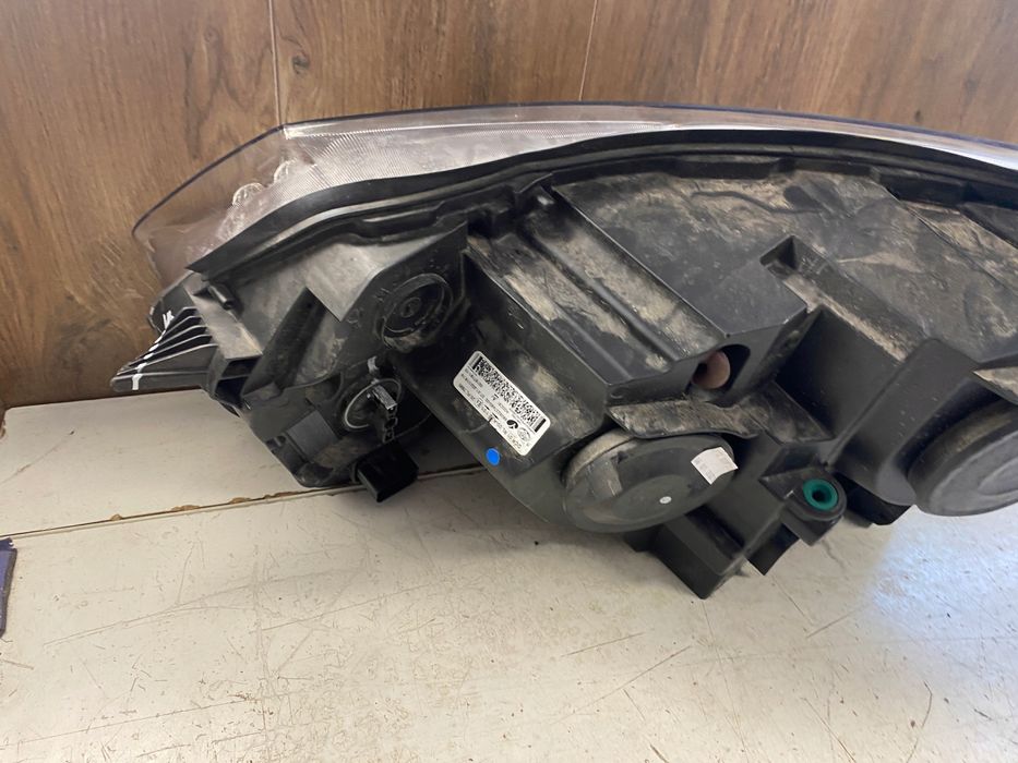 toyota proace ii lampa prawy przód xenon led