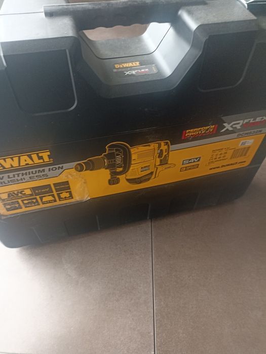 Młot wyburzeniowy SDS MAX 54V 10.5J DeWALT DCH832