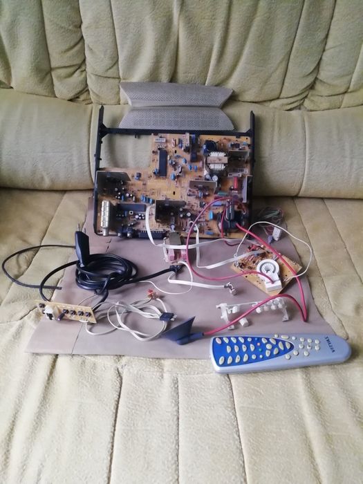 Телевизор ссср ВИТЯЗЬ 37  CTV 720 7. На запчасти