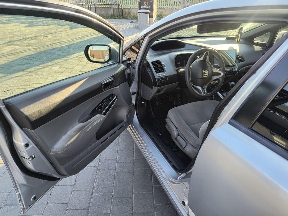 Honda Civic 2008, 1.8 газ/бензин