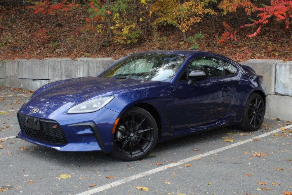 Toyota GR86 Premium      2024