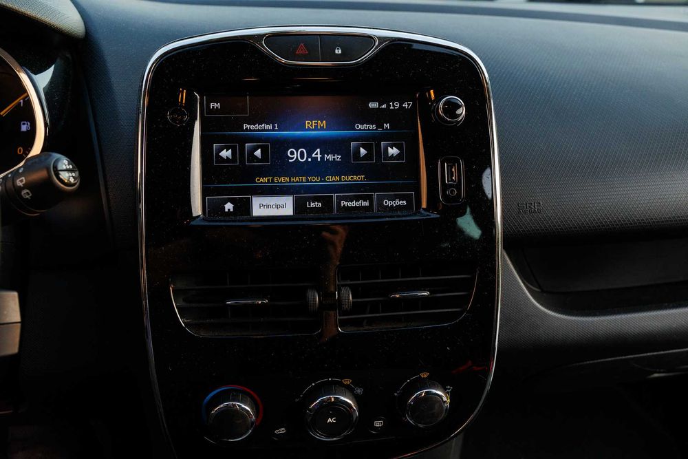Renault Clio III 1.5 dCi Dynamique S – Económico, Fiável e Confortável