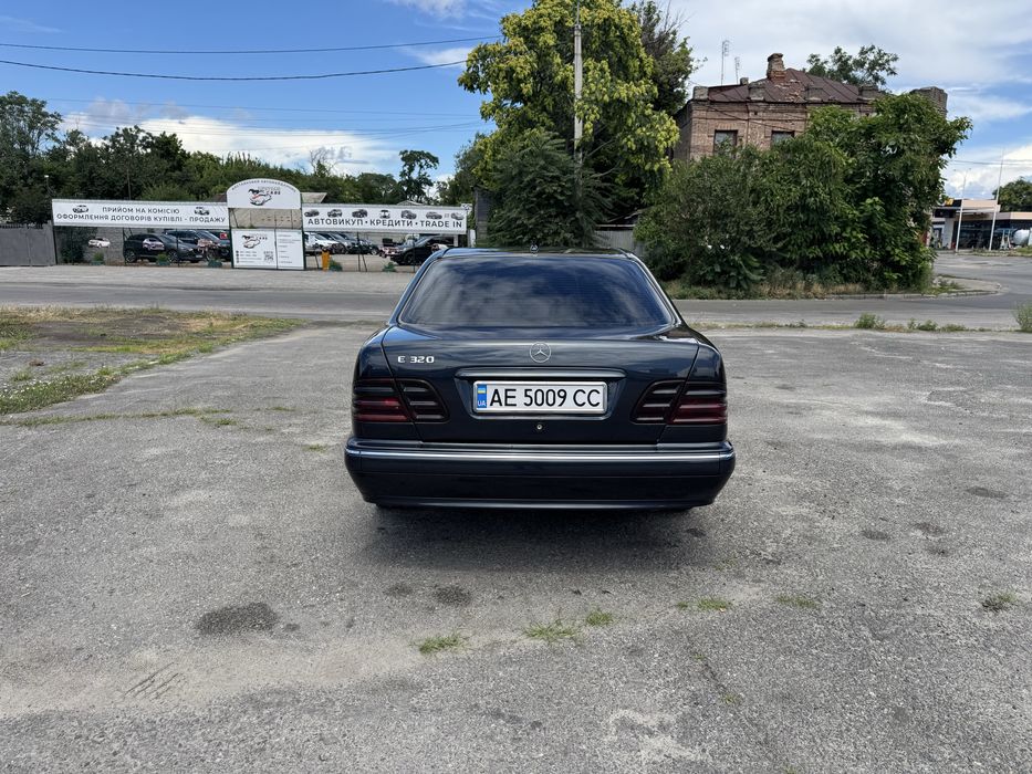 Mercedes-benz e320 CDI w210