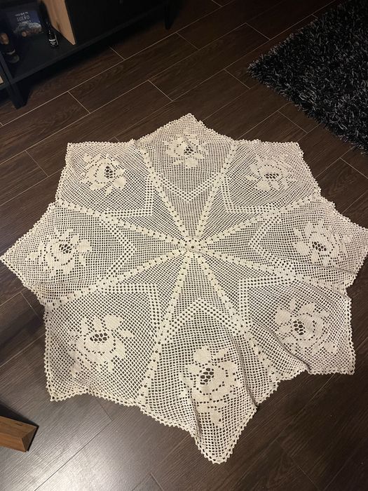 Toalha de mesa bordada