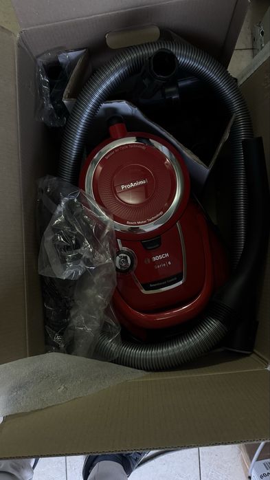 Aspirador sem Saco BOSCH BGS41PET1 Série 6 ProAnima (72 dB)