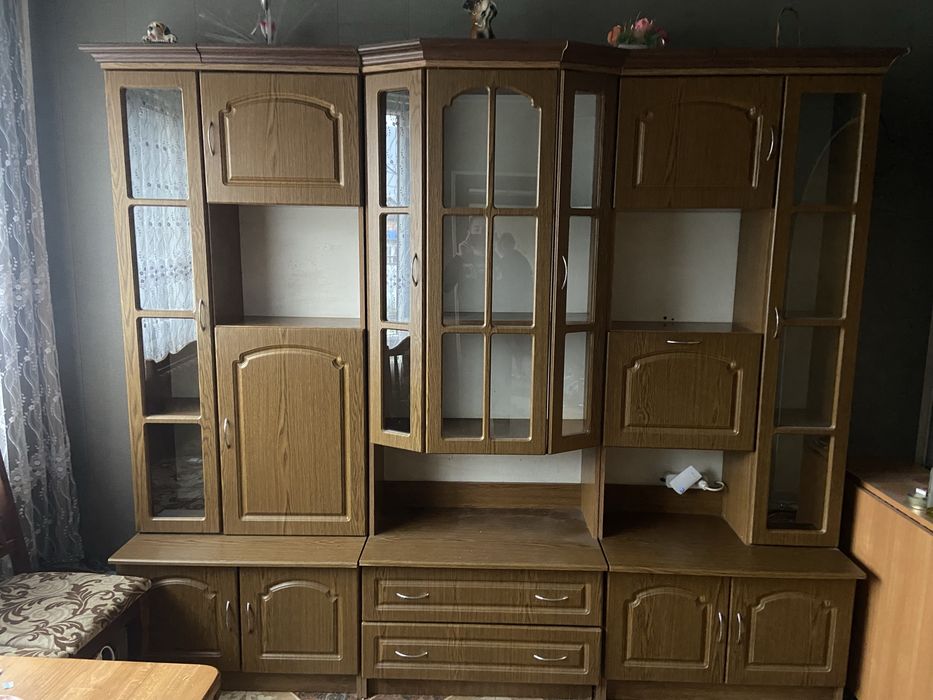 Продам стінку в вітальню