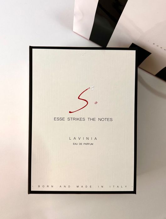 Парфюмерная вода Esse Strikes the Notes Lavinia