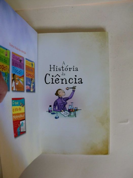 A História da Ciência
de Anna Claybourne