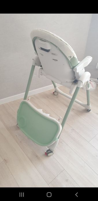 Итальянский столик для годування, стульчик для кормления Peg Perego