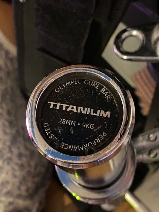 Barra Titanium Strength Pro EZ Curl 9 kg