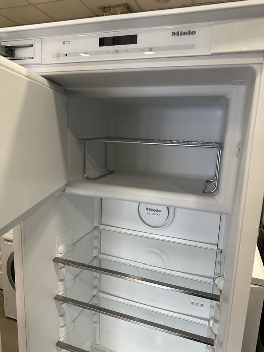 Холодильник під монтування Miele K 37682 id (Німеччина) Сенсор.Біофреш