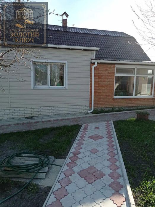 Продається будинок з 4 кімнатами в Іванівці