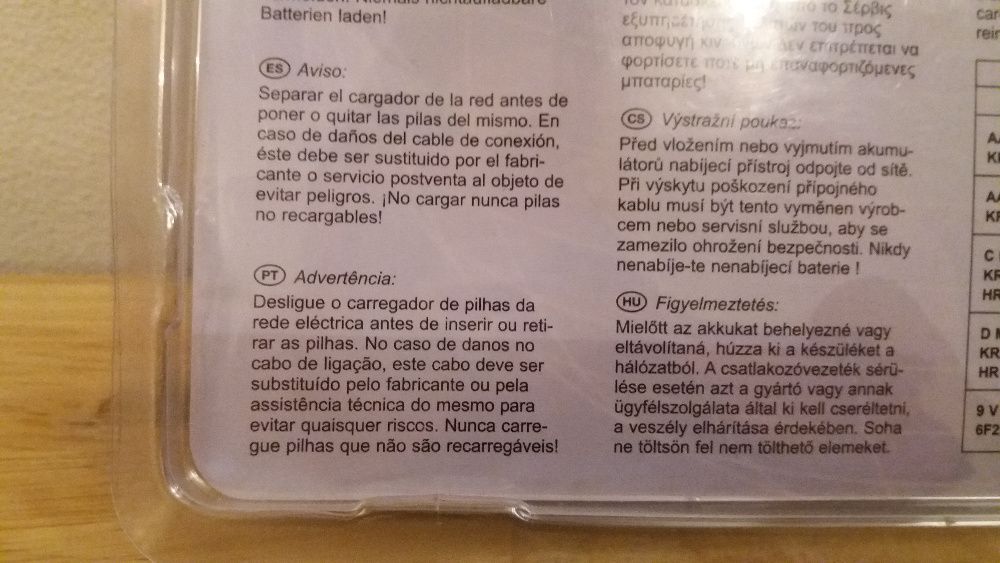 Carregador de pilhas Universal Charge