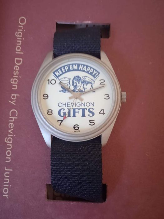 Antigo relógio chevignon
